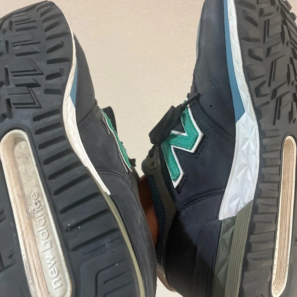 New Balance 574 Classic Size 9 Gray Blue Green  Multi Shoes - Picture 5 of 10